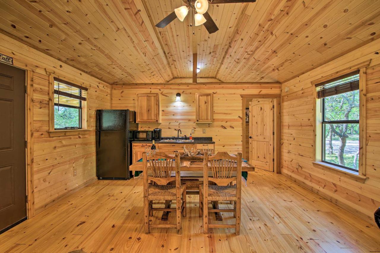 Rustic-Chic Country Cabin - 10 Mi To Main Street! Фредеріксбург Екстер'єр фото