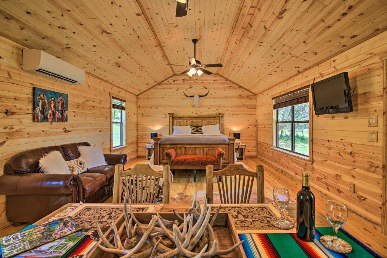 Rustic-Chic Country Cabin - 10 Mi To Main Street! Фредеріксбург Екстер'єр фото