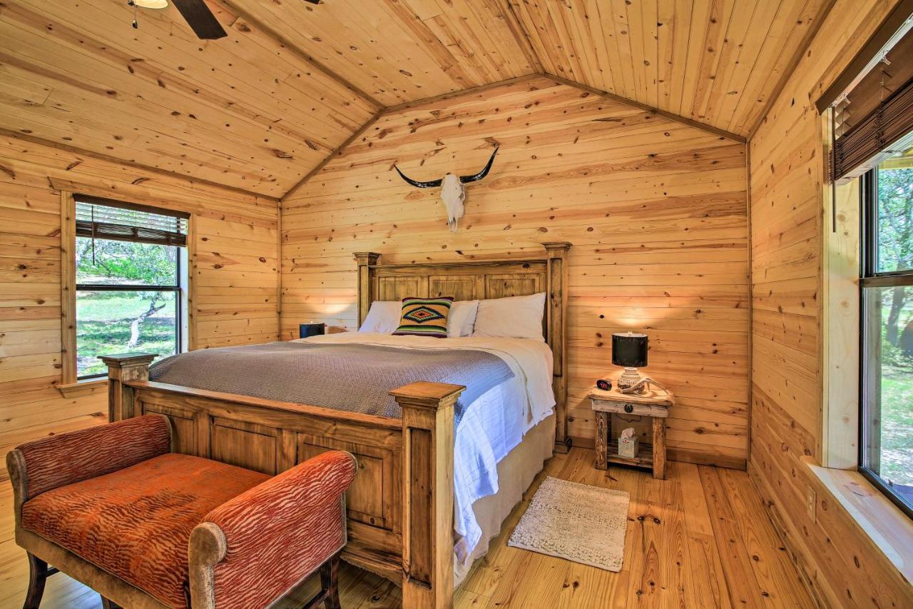 Rustic-Chic Country Cabin - 10 Mi To Main Street! Фредеріксбург Екстер'єр фото